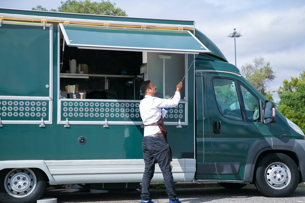 おしゃれなキッチンカーを製作したい おしゃれに作るポイントを解説 Myキッチンカー 移動販売車の製作 中古車販売 開業 出店サポート 移動販売車 の製作 中古車販売 開業 出店サポート